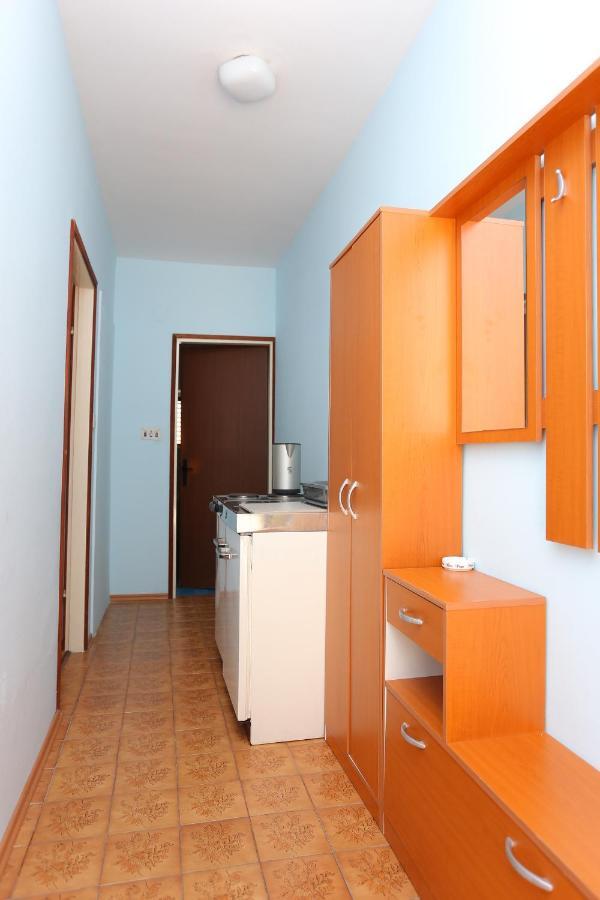 Rooms With A Parking Space Split - 17766 Exteriör bild